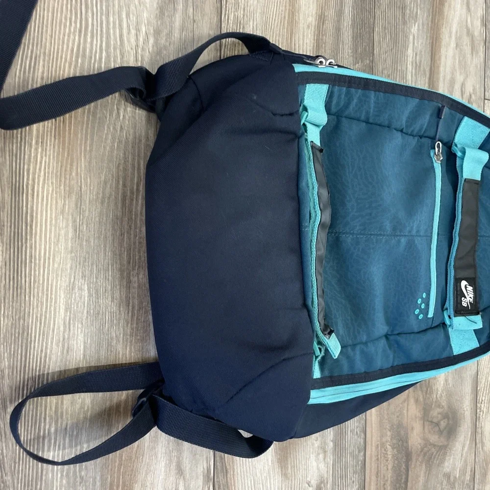 Nike SB Courthouse Backpack Black Blue Skateboard